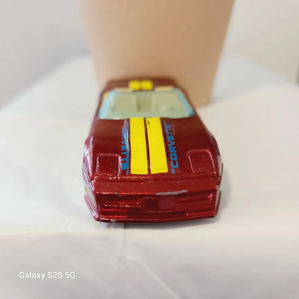 Hot‎ Wheels 1988 Custom Corvette Burgundy Convertible Diecast Toy Car